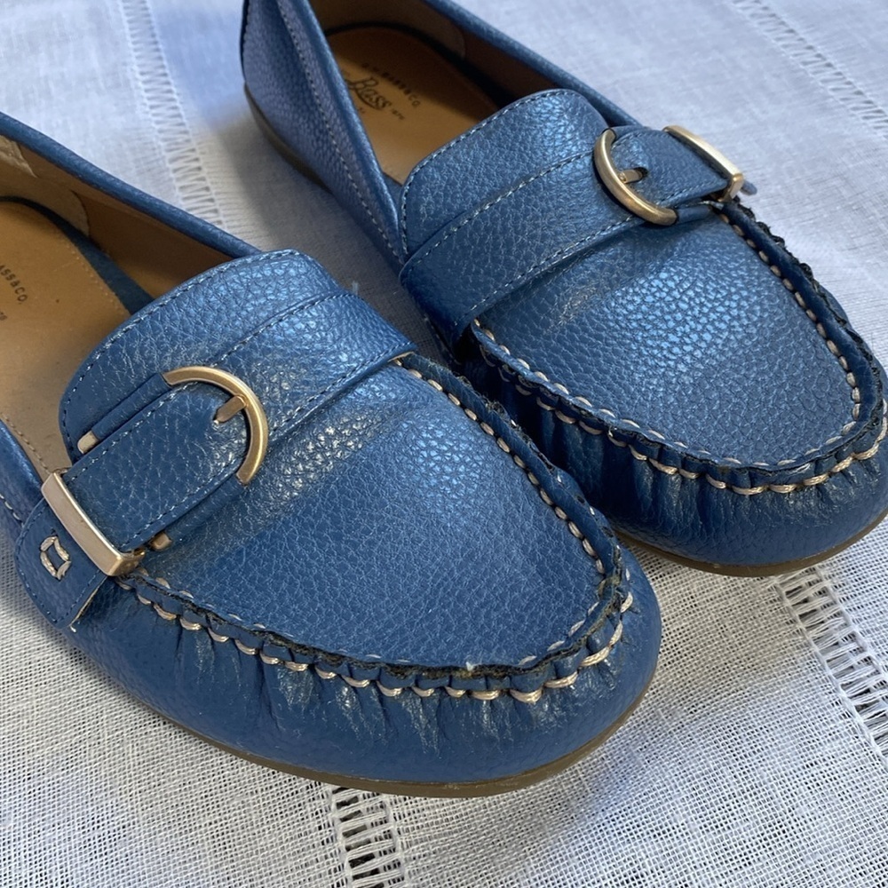 Bass “Betsy” cobalt blue buckled loafers. - Picture 3 of 11